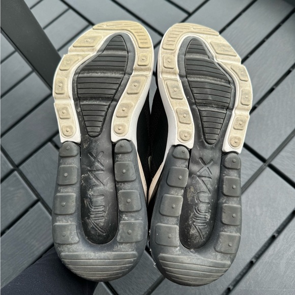 Nike Air Max 270 - Picture 8 of 10